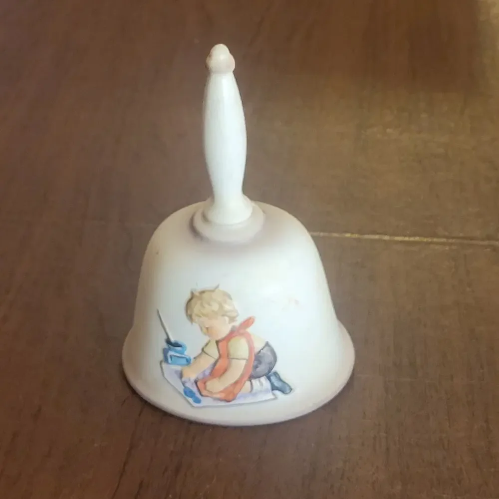 Vintage 1987 Goebel Hummel 10th Annual Bell With Loving Greetings HUM 709